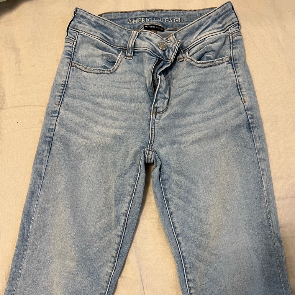 American eagle light wash high rise skinny jeans